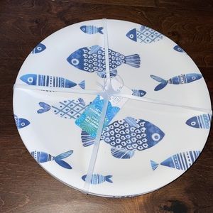 Set Of 4 Sigrid Olsen Melamine  Dinner Plates White Blue Fish Print